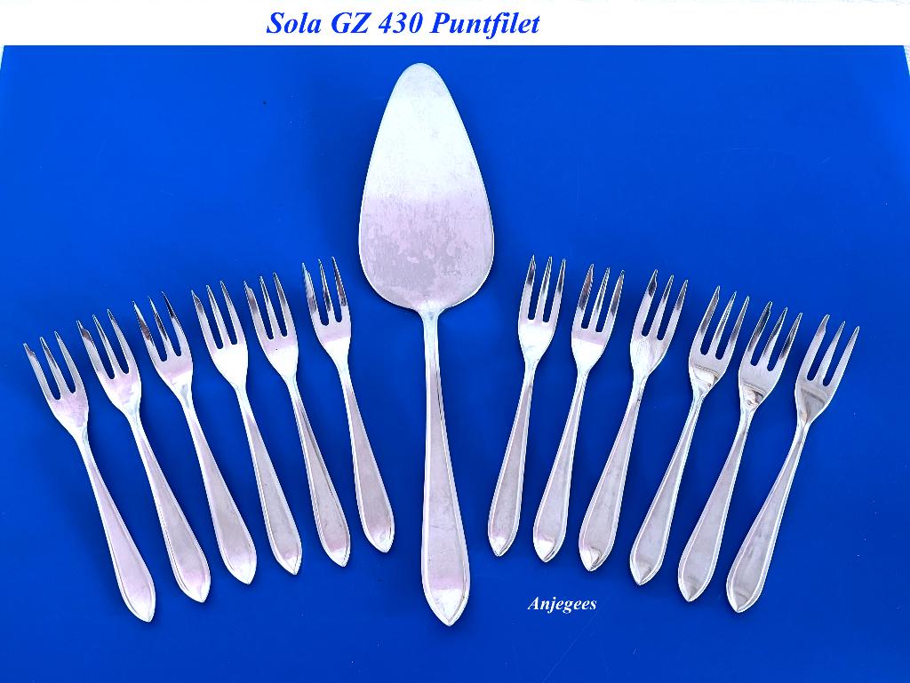 Teab Taartschep + 12 vorkjes Sola 430 GZ Puntfilet bestek, Antiek en Kunst, Ophalen