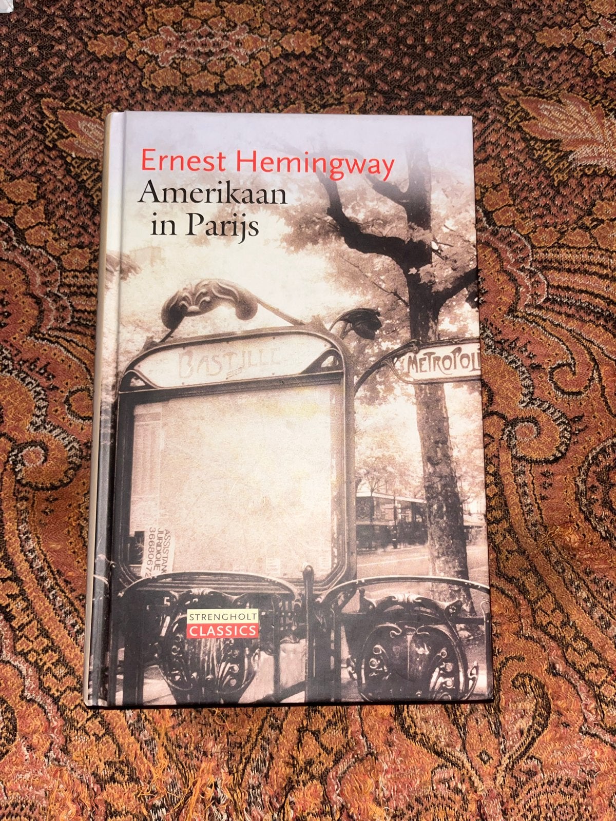 Ernest Hemingway - Amerikaan in Parijs (Strengholt Classics), Verzenden, Zo goed als nieuw, Europa overig