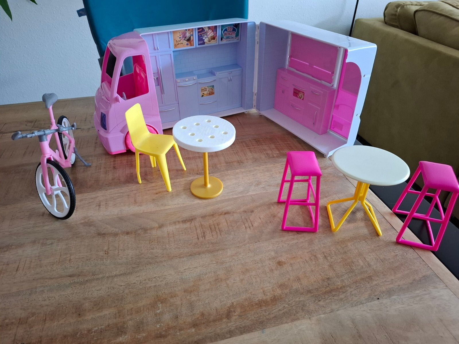 Veel Barbie spullen, Ophalen, Gebruikt, Barbie
