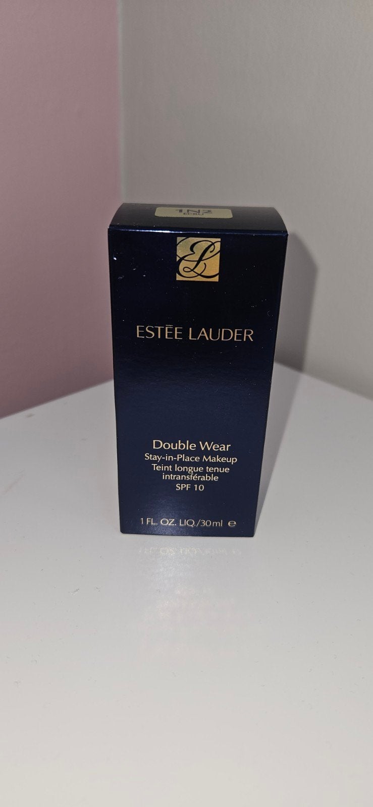 Estee Lauder Double Wear Stay-in-Place Makeup 1N2 Ecru, Gehele gezicht, Beige, Ophalen of Verzenden, Zo goed als nieuw