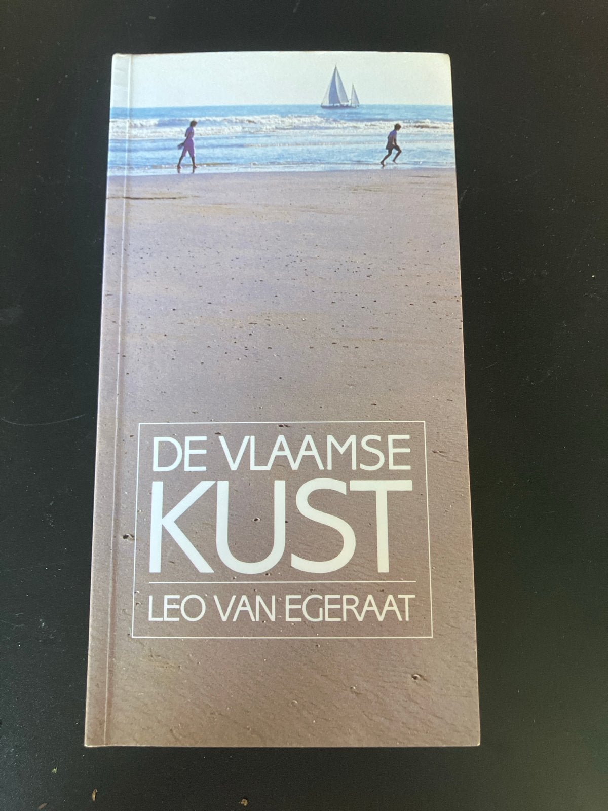 De Vlaamse Kust - Reisgids door Leo van Egeraats, Europa, Ophalen of Verzenden, Reisgids of -boek, Gelezen