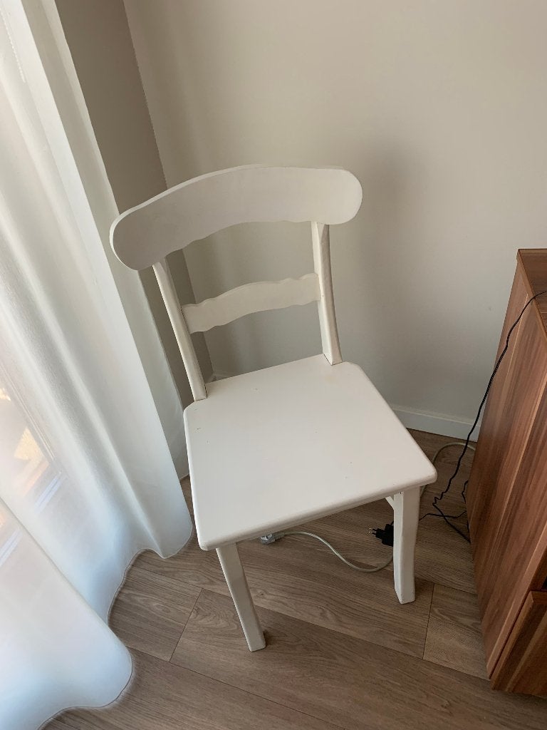 Te koop witte houten stoel in goede staat, Ophalen, Gebruikt, Wit, Eén