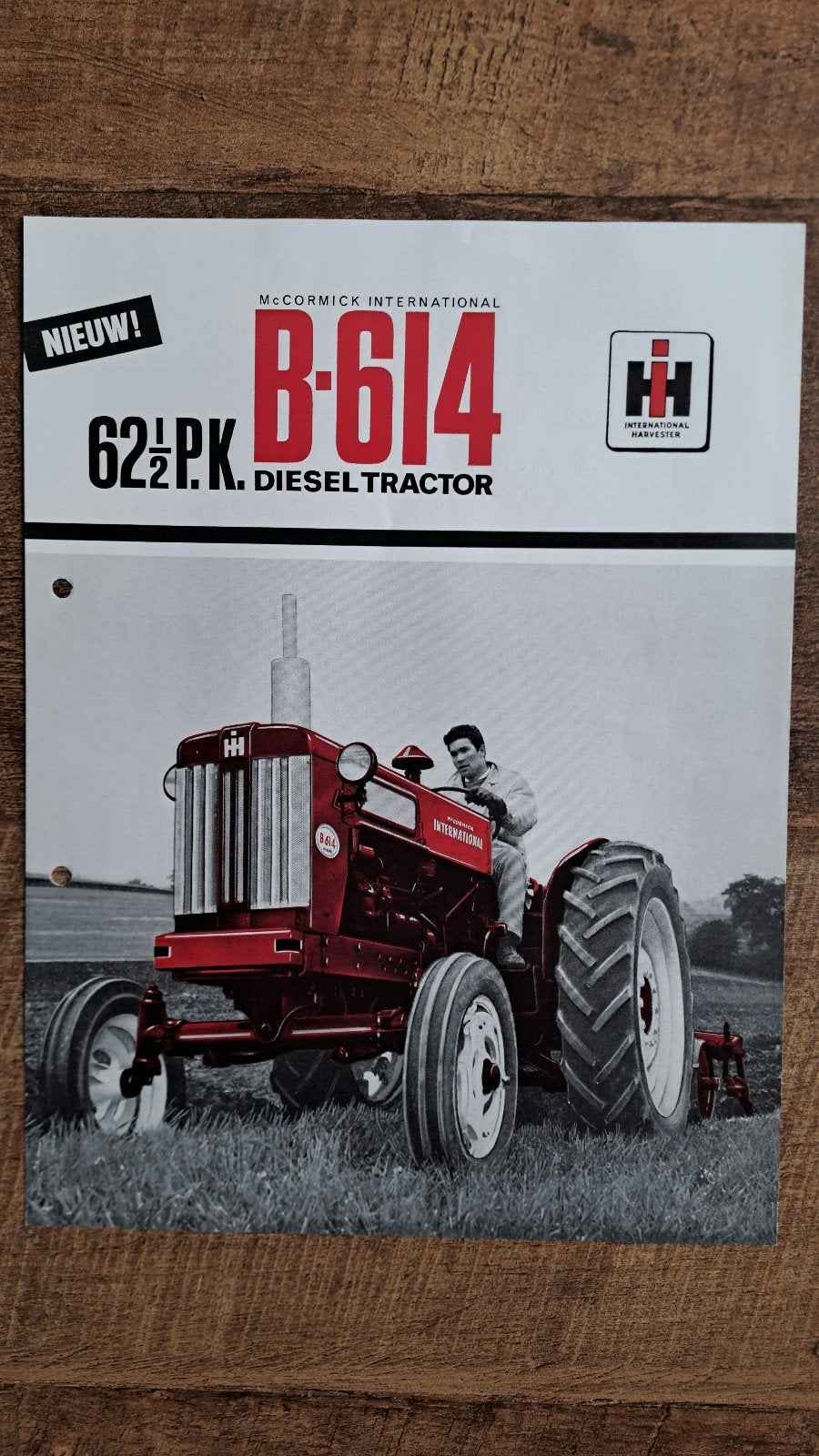 Oude folder McCORMICK International B-614 Diesel tractor, Ophalen of Verzenden, Zo goed als nieuw, Folder