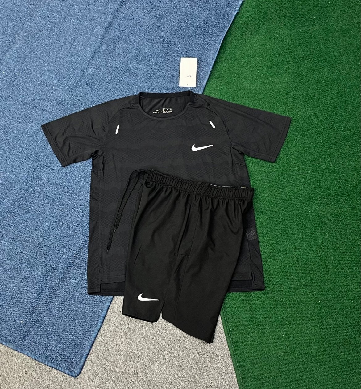 Nike Miller setje NIEUW!, Kleding | Heren, Heren-kledingpakketten, Ophalen of Verzenden, Zo goed als nieuw, Maat 48/50 (M)