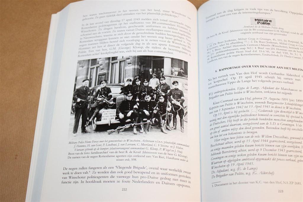 Van den Hof & Scholtenhuis II — Jodenjacht Oldambt, Schaars, Ophalen of Verzenden, Gelezen