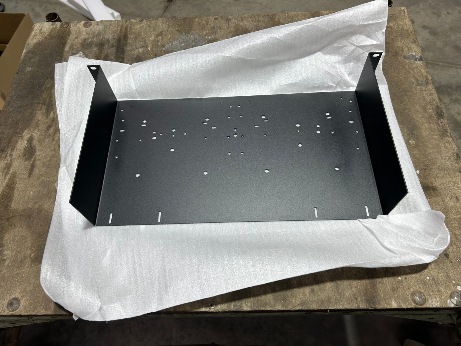 Adam Hall 8755 19” Rack Tray 2U – Nieuw, Computers en Software, Serverkasten, Ophalen of Verzenden, Nieuw