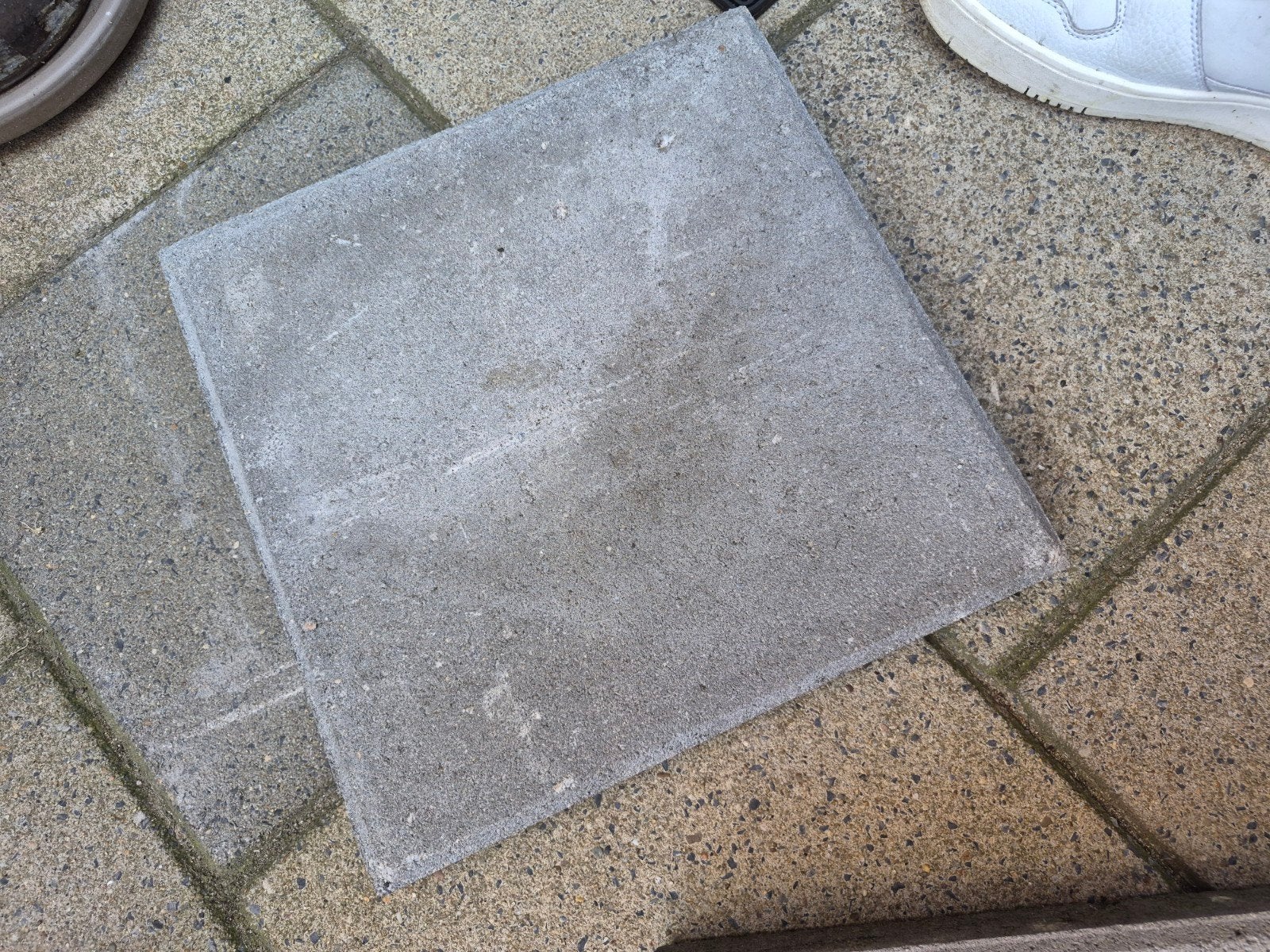 4 st tegels grijs(gratis af te halen), Tuin en Terras, Ophalen, Gebruikt, Beton, Terrastegels