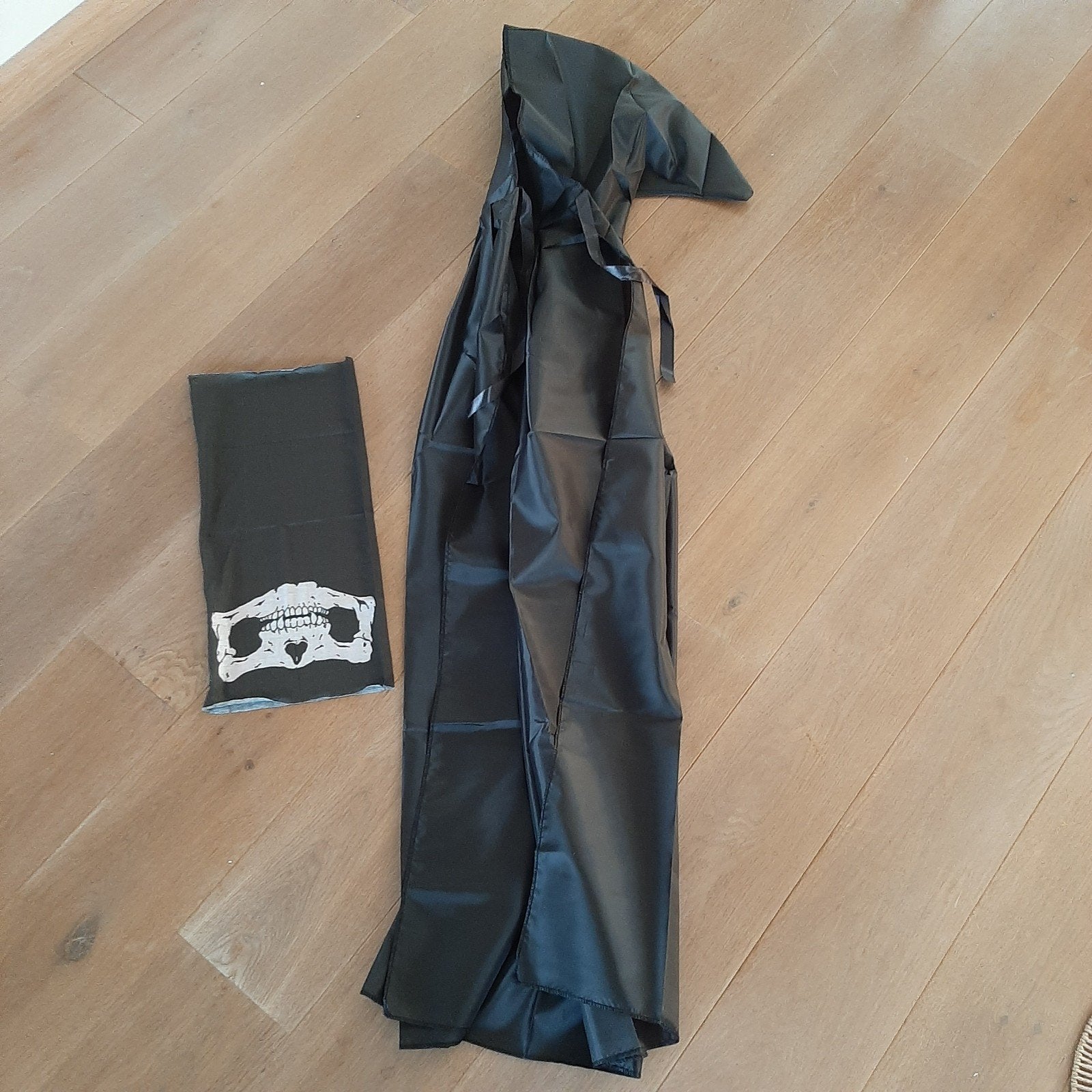 Zwarte cape, Ophalen of Verzenden, Nieuw, Jongen of Meisje