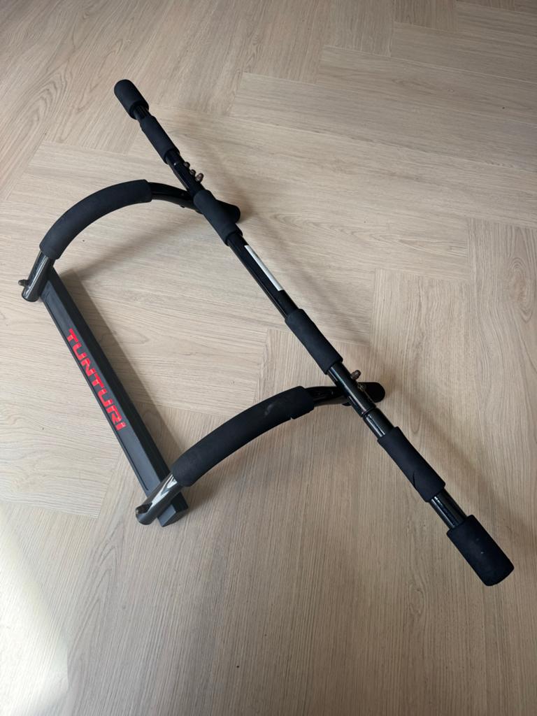 Tunturi Oprekstang / Chin-up Bar voor Deurkozijn, Sport en Fitness, Fitnessmaterialen, Ophalen of Verzenden, Gebruikt, Armen, Oprekstang
