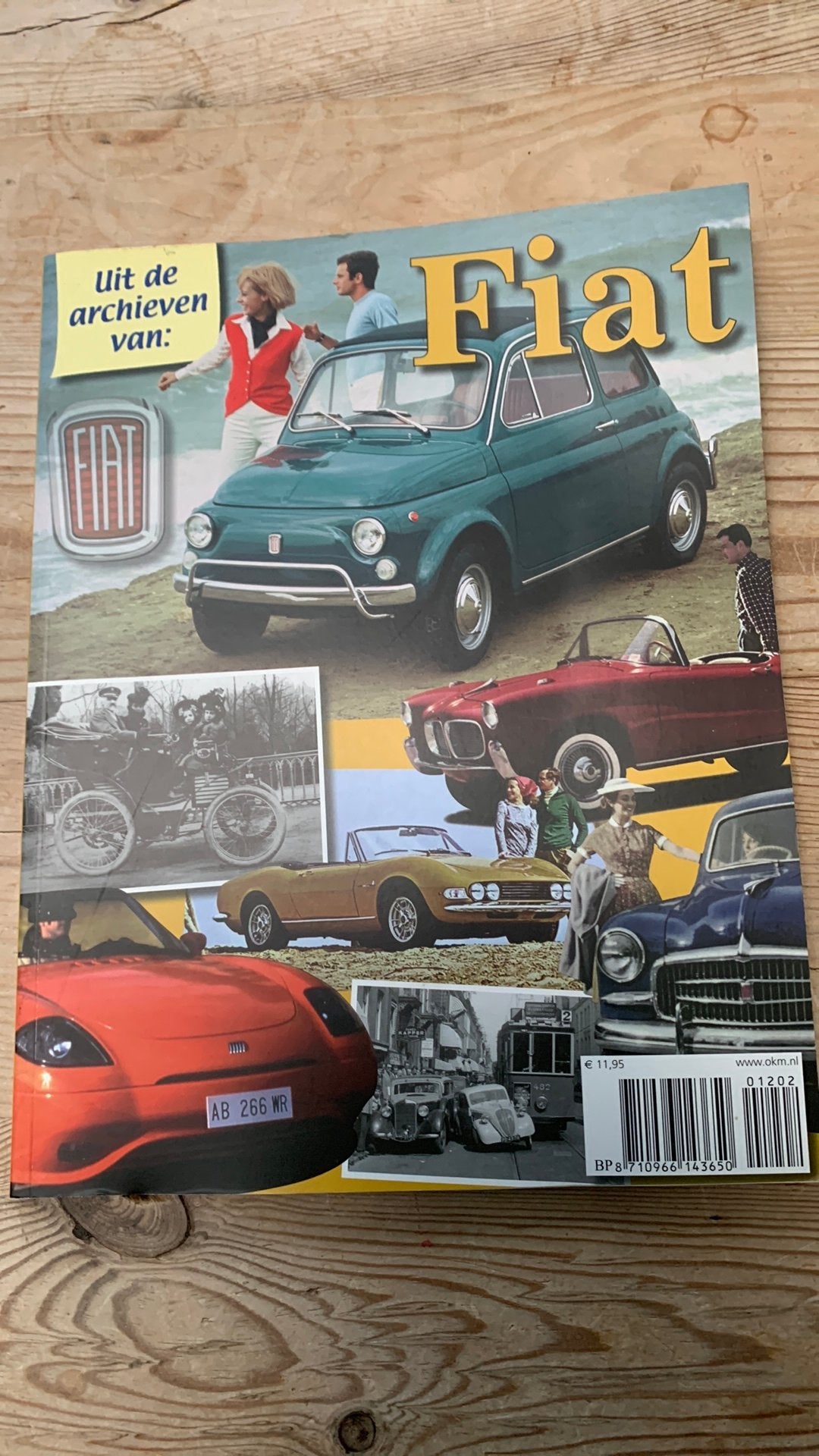Boek “Uit de archieven van Fiat”, 2012., Boeken, Auto's | Boeken, Ophalen of Verzenden, Zo goed als nieuw, Overige merken