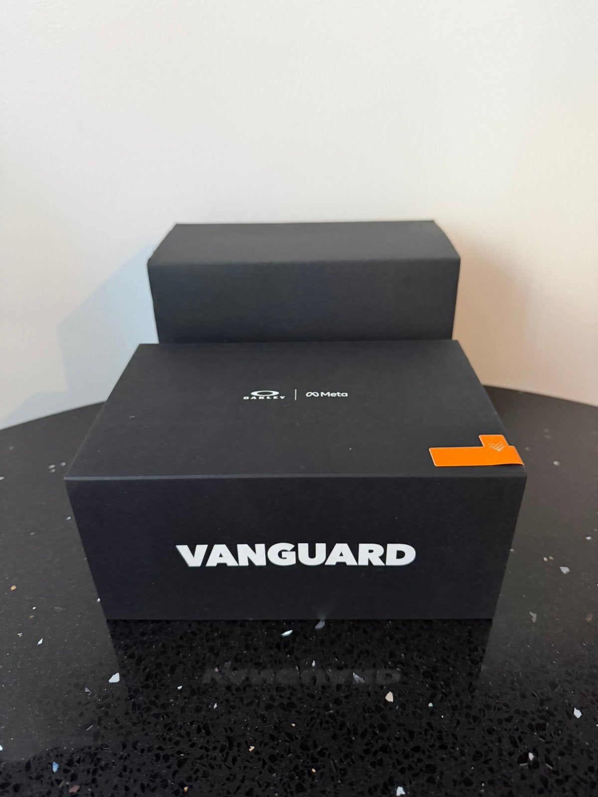 Sealed Oakley x Meta Vanguard smart bril white/black met bon, Ophalen of Verzenden, Nieuw, Oakley