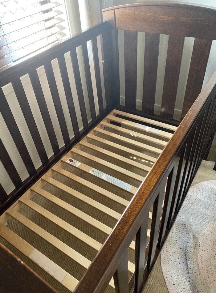 Boori Country Classic Cot Bed (Massief Hout) - Zeer Goede St, Kinderen en Baby's, Babywiegjes en Ledikanten, Ophalen, Zo goed als nieuw