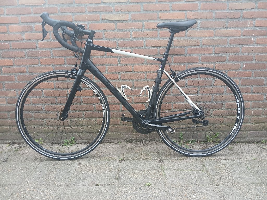 Cube Attain SL | 105 | Maat 58, 28 inch, Aluminium, Zo goed als nieuw, 57 tot 61 cm