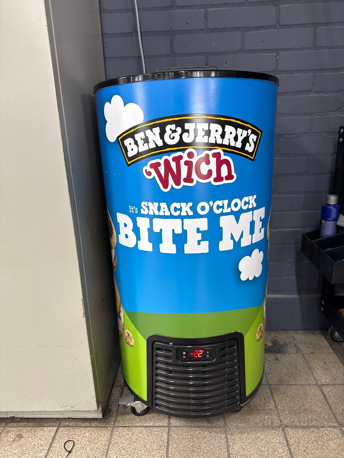 Ben & Jerry's Vriezer - Perfect voor ijsliefhebbers!, Gebruikt, 75 tot 100 liter, Met aparte vriezer, 45 tot 60 cm