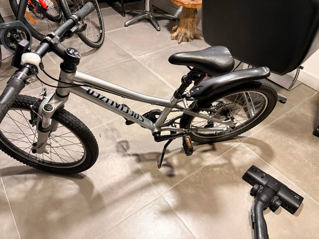 Specialized Hotrock 20 inch kinderfiets met versnellingen, Ophalen of Verzenden, Gebruikt, 20 inch of meer