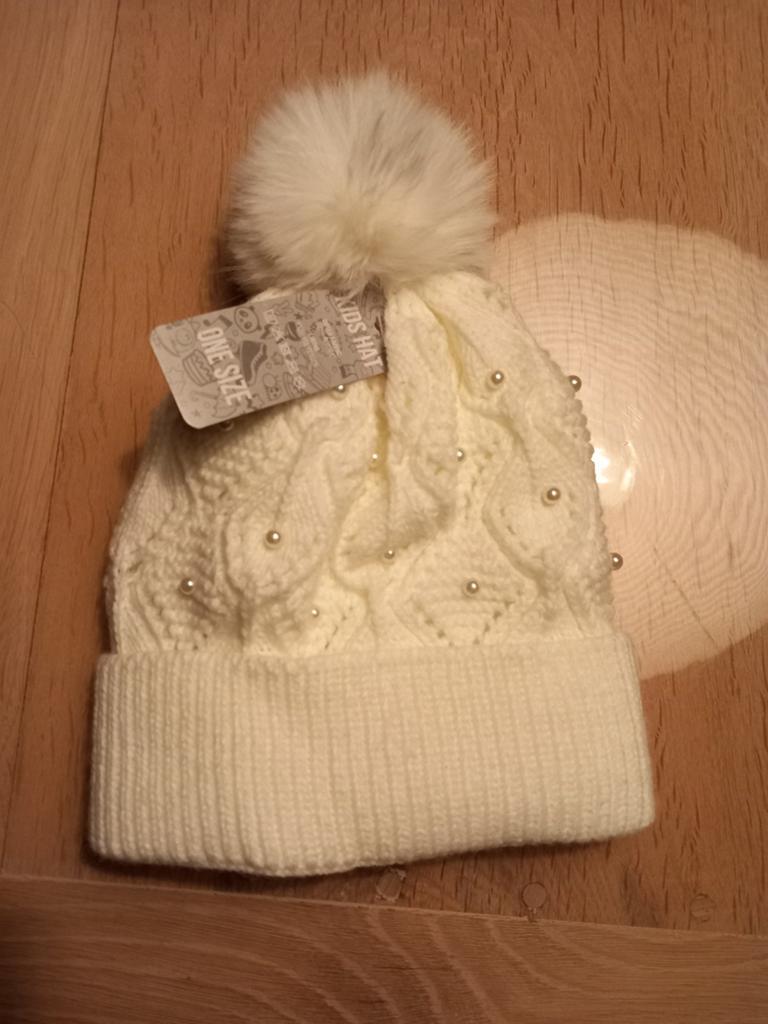 Nieuw! Creme kindermuts maat 1-3 jaar., Kinderen en Baby's, Kinderkleding | Mutsen, Sjaals en Handschoenen, Meisje, Nieuw, Ophalen of Verzenden