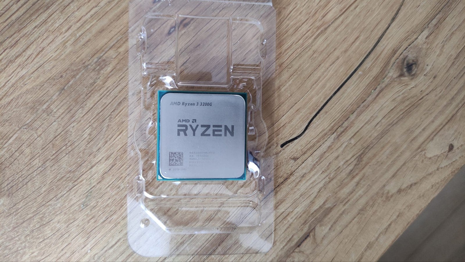 AMD Ryzen 3 3200G Processor - Zo goed als nieuw, 4-core, Ophalen of Verzenden, AMD Ryzen 3 3200G, 3 tot 4 Ghz