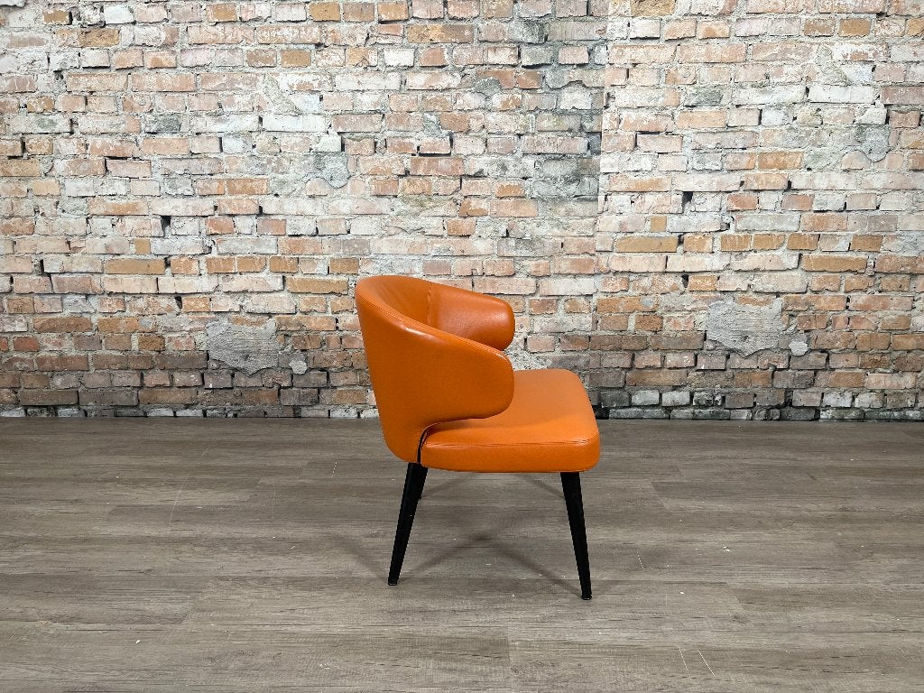Minotti Aston Fauteuil – Oranje leer | Rodolfo Dordoni, Ophalen, Minder dan 75 cm, Design, Zo goed als nieuw