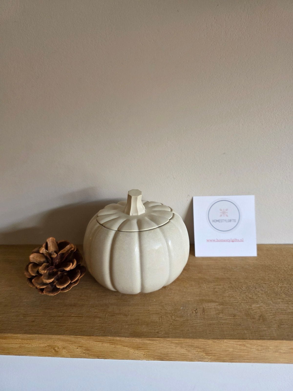 Handgemaakt betonnen pompoen potje - Hoogte 9 cm, Ophalen of Verzenden, Nieuw, Beige, Steen/keramiek