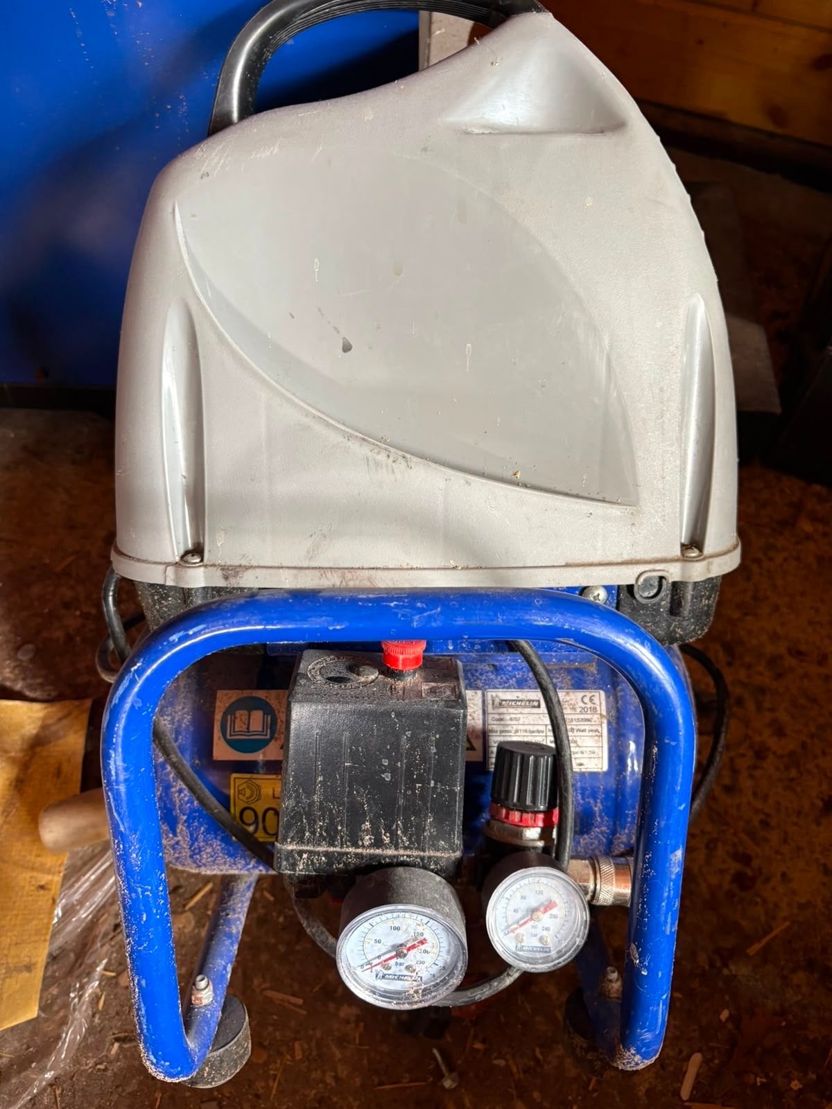 Michelin Compressor 1100W - Mobiel en Compact, Doe-het-zelf en Verbouw, Compressors, Ophalen, Gebruikt, 6 tot 10 bar, Minder dan 200 liter/min