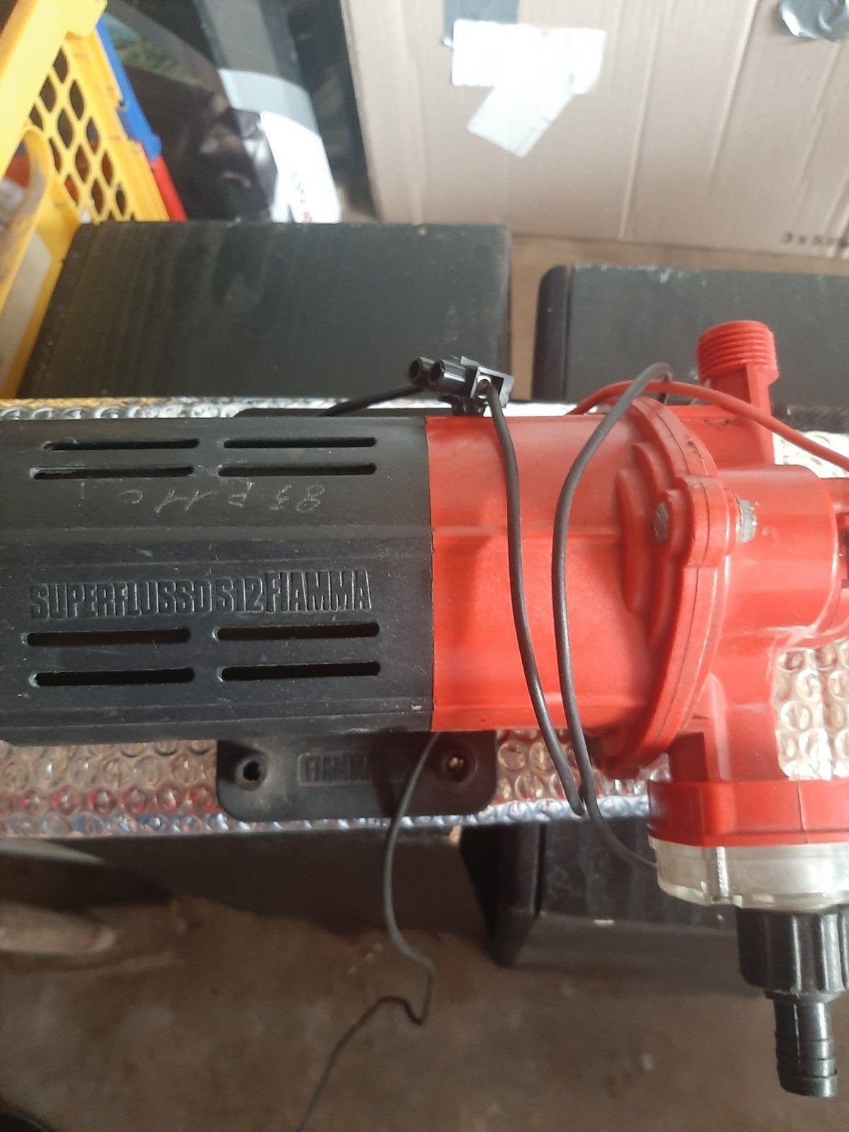 Fiamma Superflussos 12V Pomp - Gebruikt, Ophalen of Verzenden, Gebruikt, Elektrisch, Overige typen