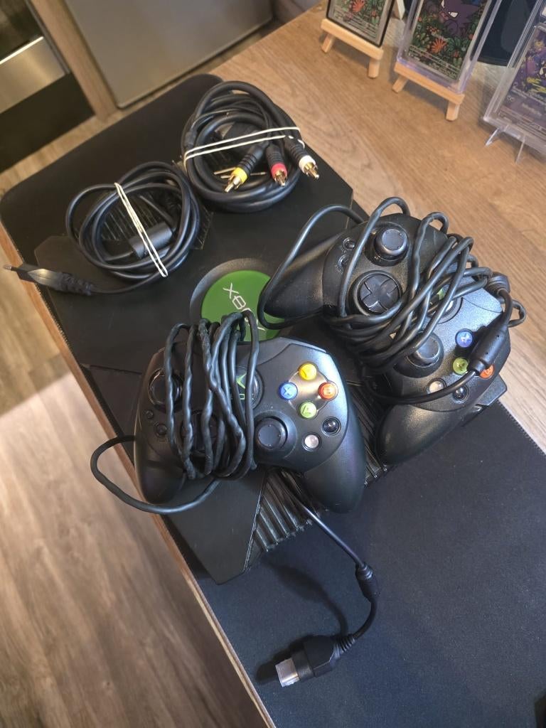 Xbox (Classic) omgebouwd + 3 games en +- 300 spellen, Gebruikt, 2 spelers, Eén computer, Ophalen of Verzenden