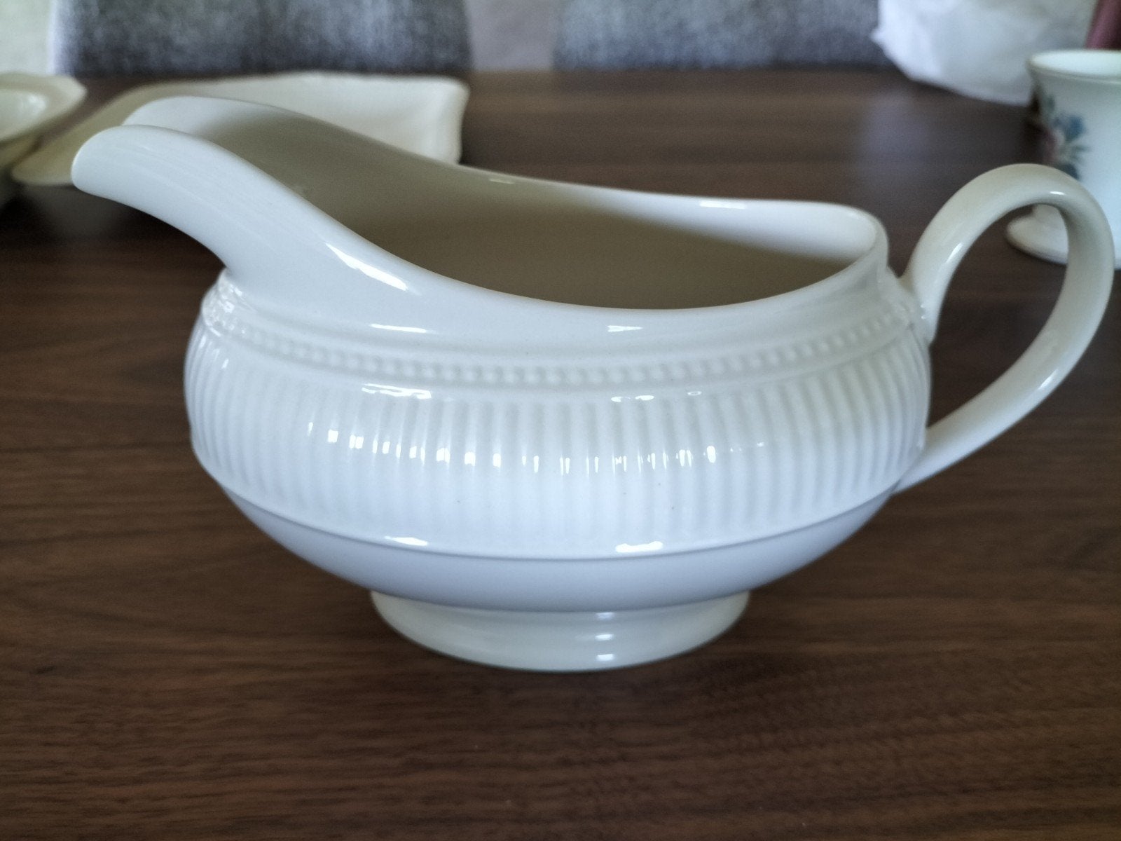 Wedgewood Edme jus of sauskom., Ophalen