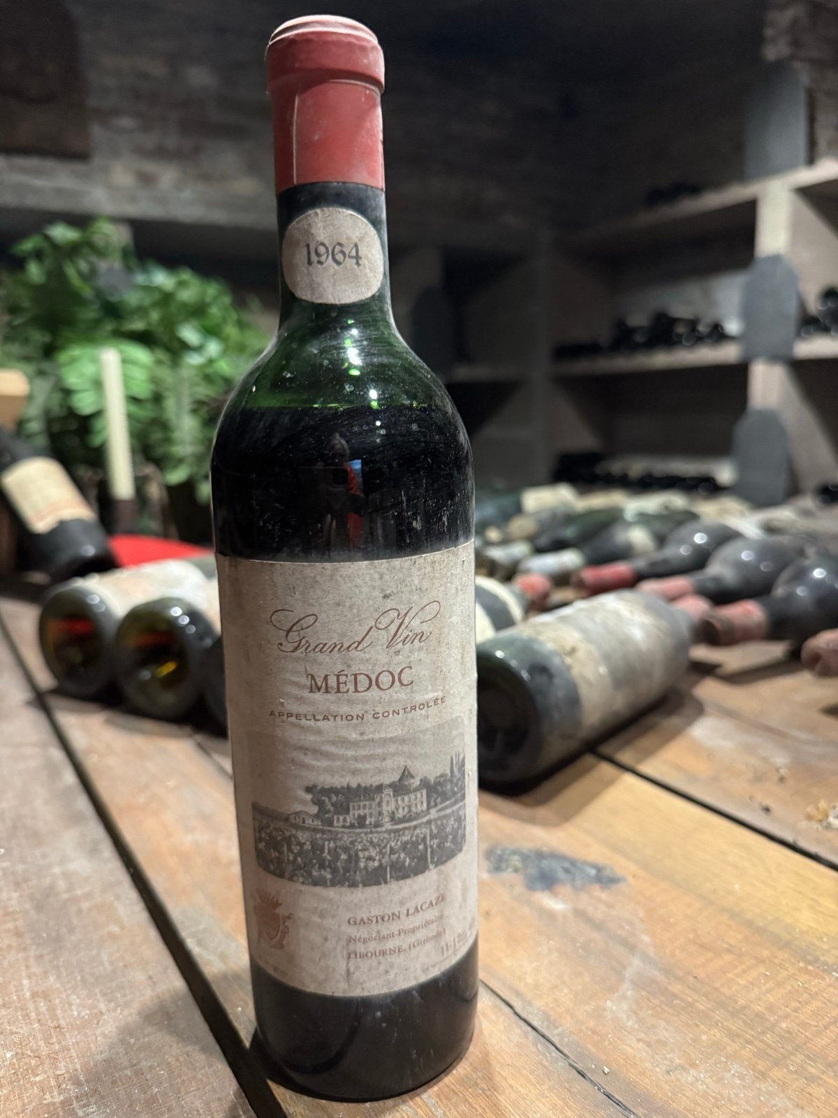 Grand Vin Médoc 1964 - Uit wijnkelder, Verzamelen, Gebruikt, Frankrijk, Ophalen of Verzenden, Rode wijn