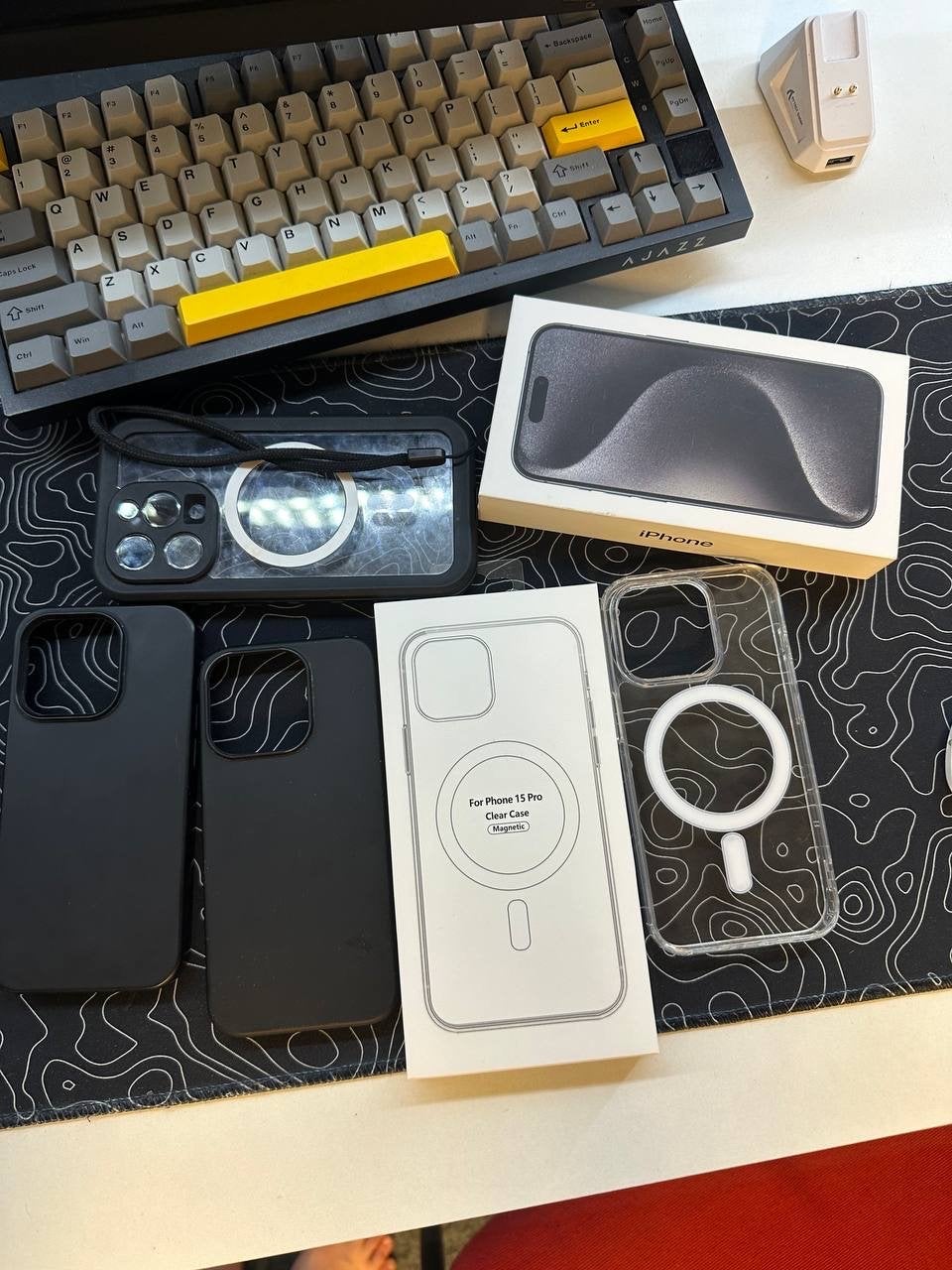 Foto 6 van iPhone 15 Pro 128GB - Zo goed als nieuw