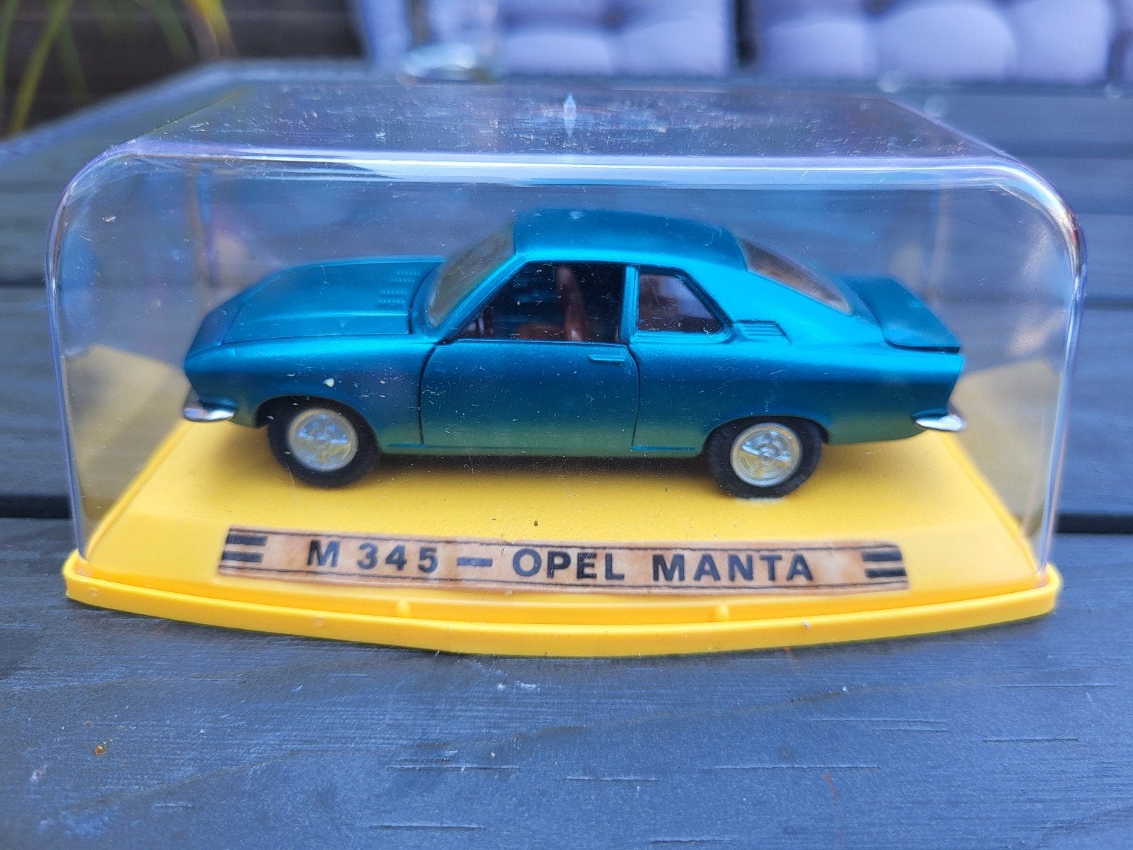 Opel Manta, Hobby en Vrije tijd, Modelauto's | 1:43, Nieuw, Auto, Overige merken, Ophalen of Verzenden