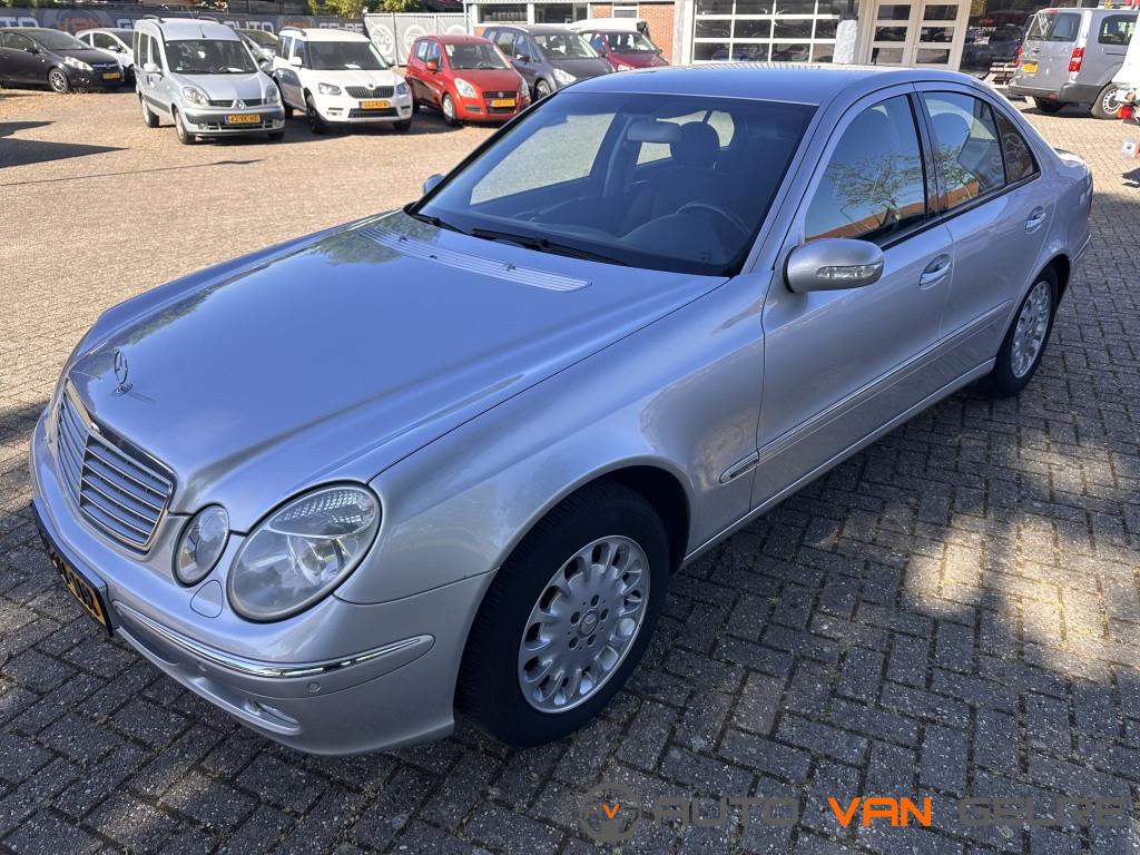 Mercedes-Benz E-Klasse 240 V6 Uniek! NL Auto NAP weinig KM!, Stof, Gebruikt, Zwart, 2597 cc