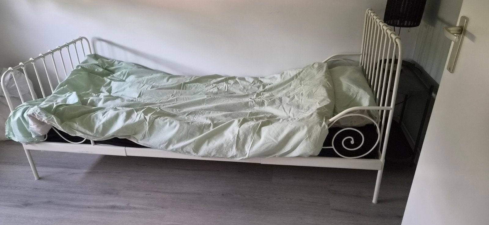 IKEA mee groei bed wit metaal minnen, Ophalen, 180 cm of meer, 70 tot 85 cm, Lattenbodem
