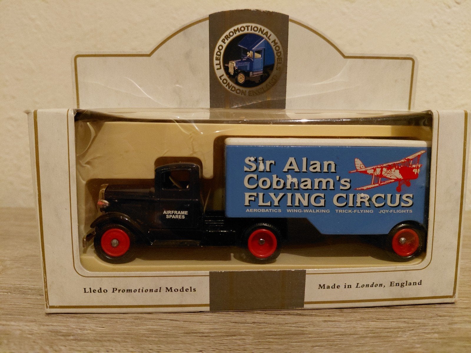 'Alan Cobham's Flying Circus' Ford vrachtwagen met oplegger, Verzenden, Nieuw, Groter dan 1:32, Overige merken