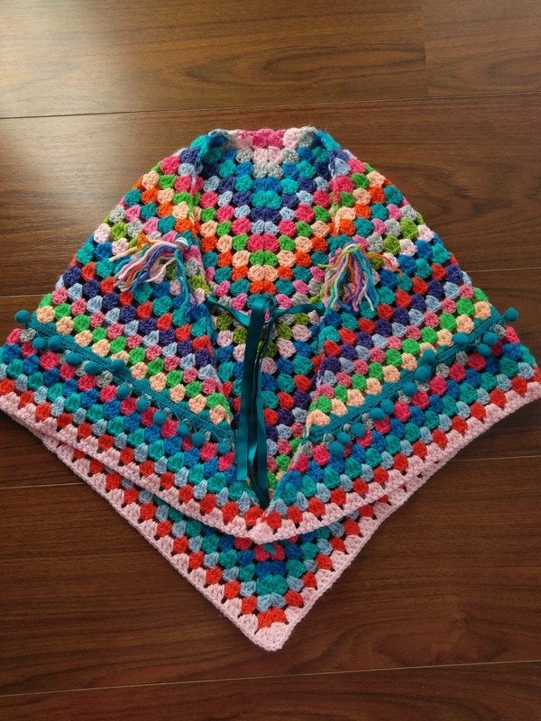 BONT GEKLEURDE OMSLAGDOEK / PONCHO / SJAAL !, Ophalen of Verzenden, Nieuw, Meisje, Sjaal