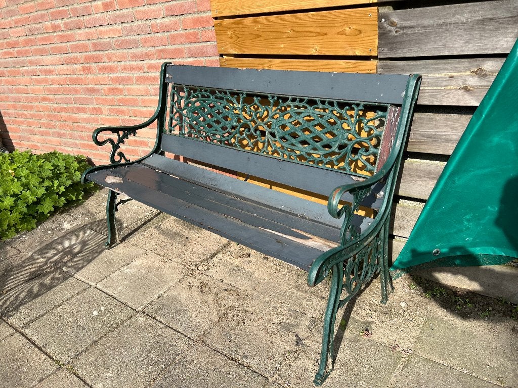 Gietijzer tuinbanken, tafeltjes, vazen, banksteunen enz., Ophalen, Gebruikt, Overige materialen
