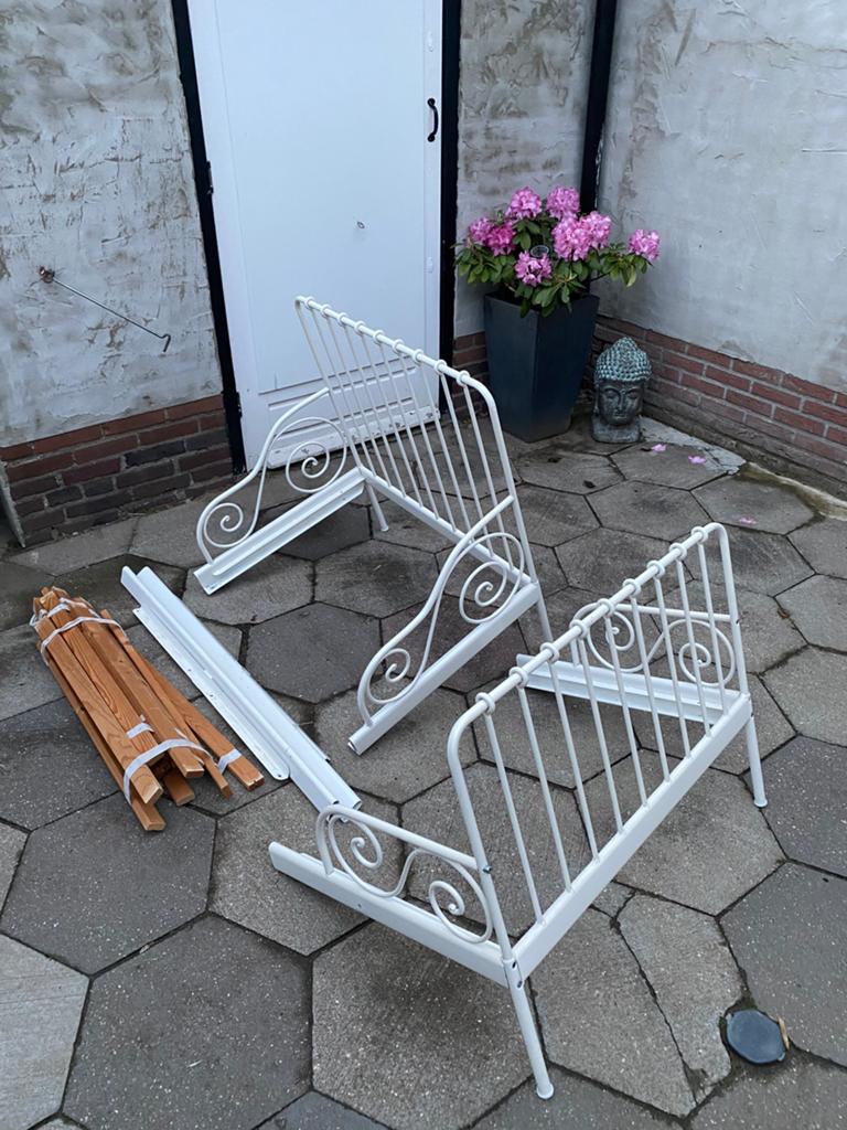 Uitschuifbaar bed, Ophalen, Zo goed als nieuw, 180 cm of meer, 85 tot 100 cm