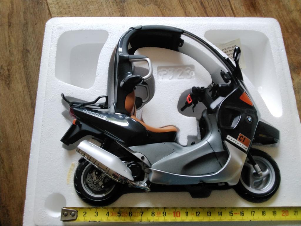 Miniatuur motorfiets BMW C1 - Zo goed als nieuw, Overige merken, Ophalen of Verzenden, Zo goed als nieuw, Groter dan 1:32