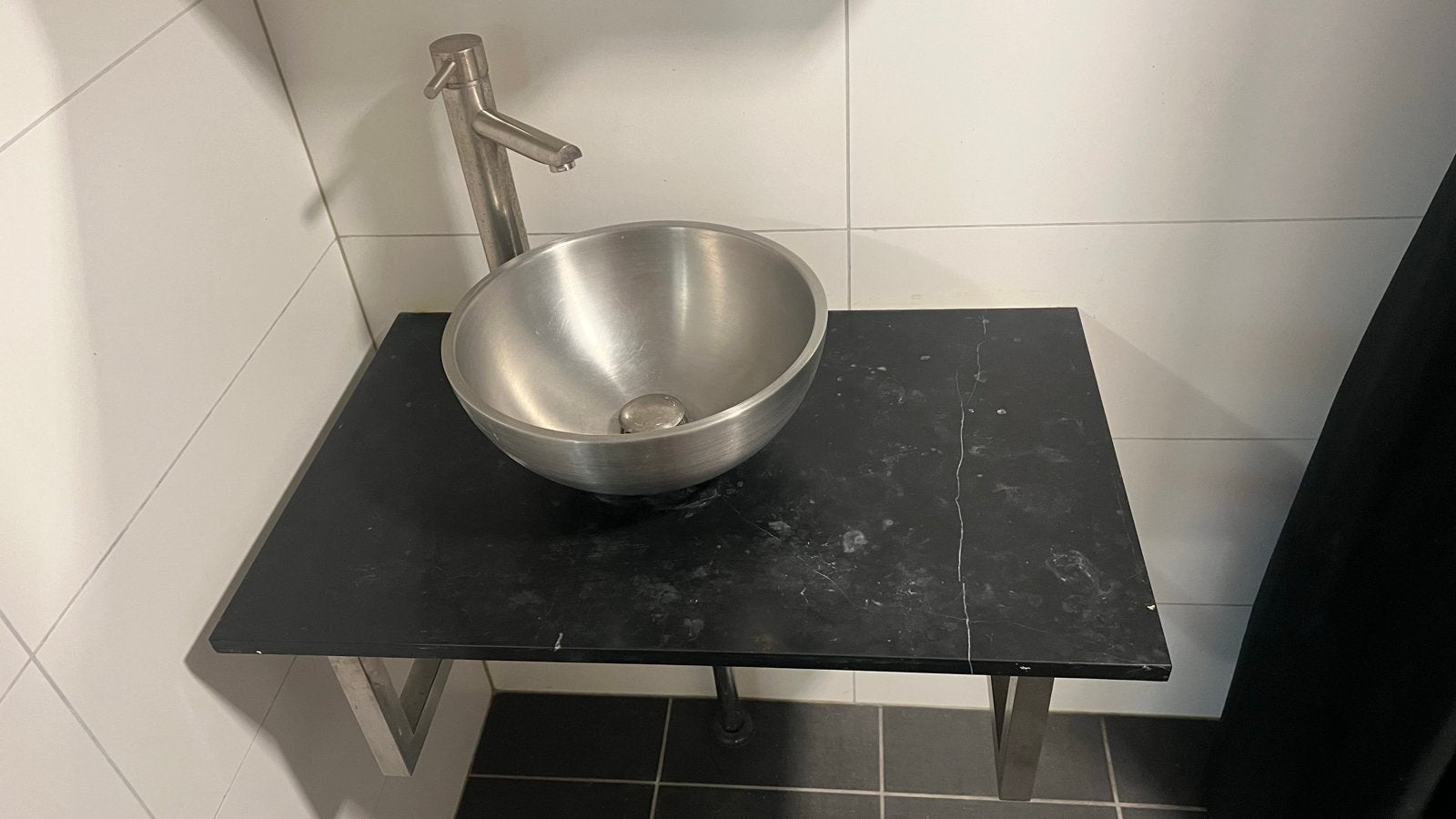 Badkamermeubel met marmer blad en RVS kom, Gebruikt, Minder dan 100 cm, Wastafelkast, 25 tot 50 cm