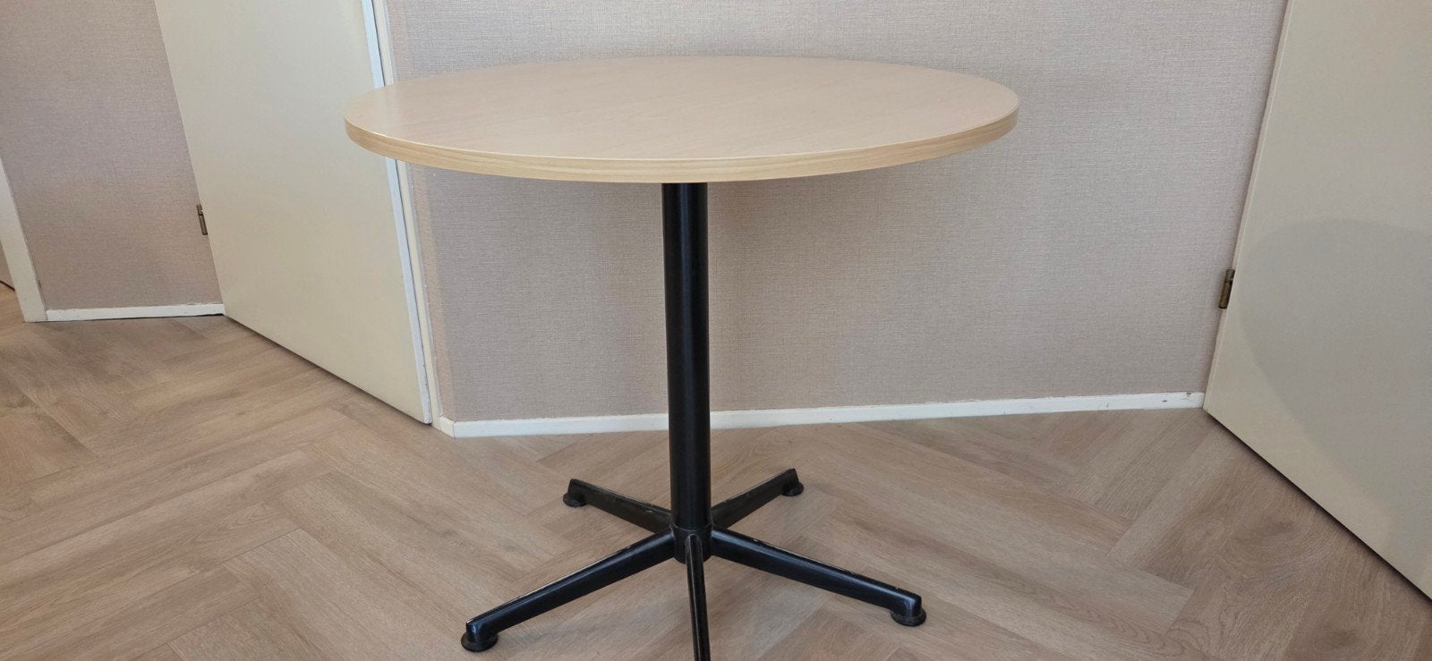 Tafel, rond, Huis en Inrichting, Tafels | Eettafels, Gebruikt, 50 tot 100 cm, 50 tot 100 cm, Vier personen, Rond, Overige houtsoorten