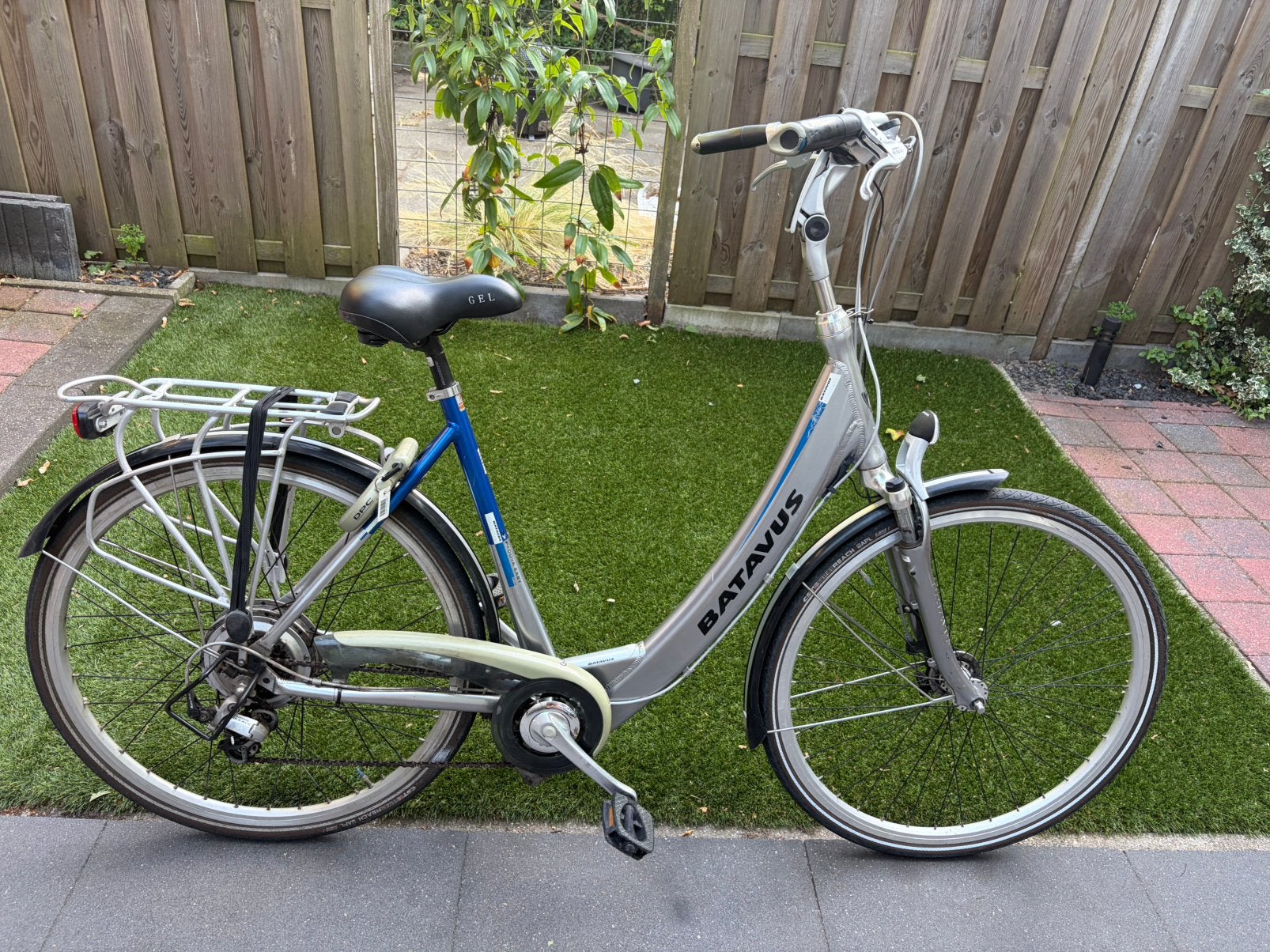 Te koop elektrische damesfiets batavus, Fietsen en Brommers, Elektrische fietsen, Ophalen, Zo goed als nieuw, Batavus
