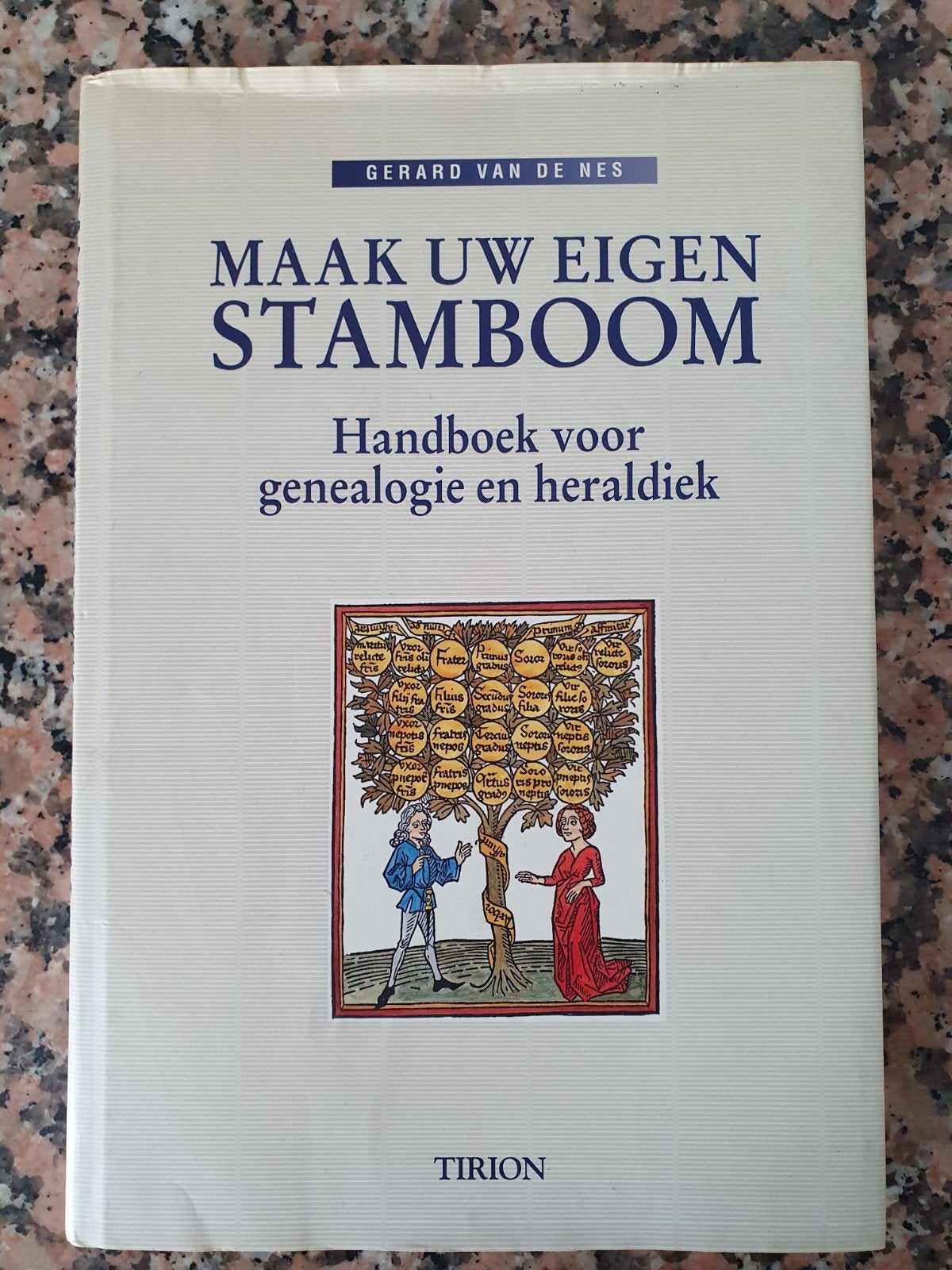 Maak uw eigen stamboom - Handboek genealogie en heraldie, Ophalen of Verzenden, 20e eeuw of later, Gelezen, Gerard van de Nes
