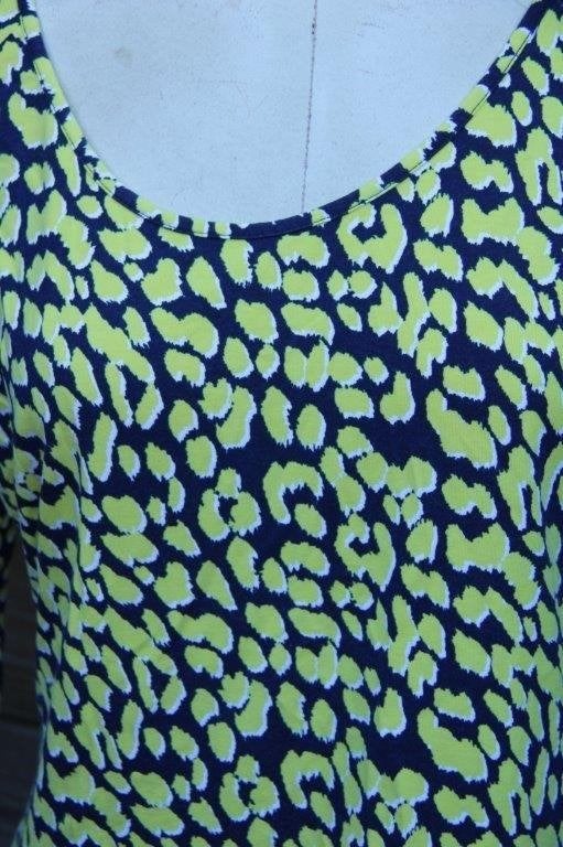 Tuniek donkerblauw/ geel Juffrouw Janssen mt Xl Vaste prijs, Geel, Maat 46/48 (XL) of groter, Ophalen of Verzenden, Zo goed als nieuw