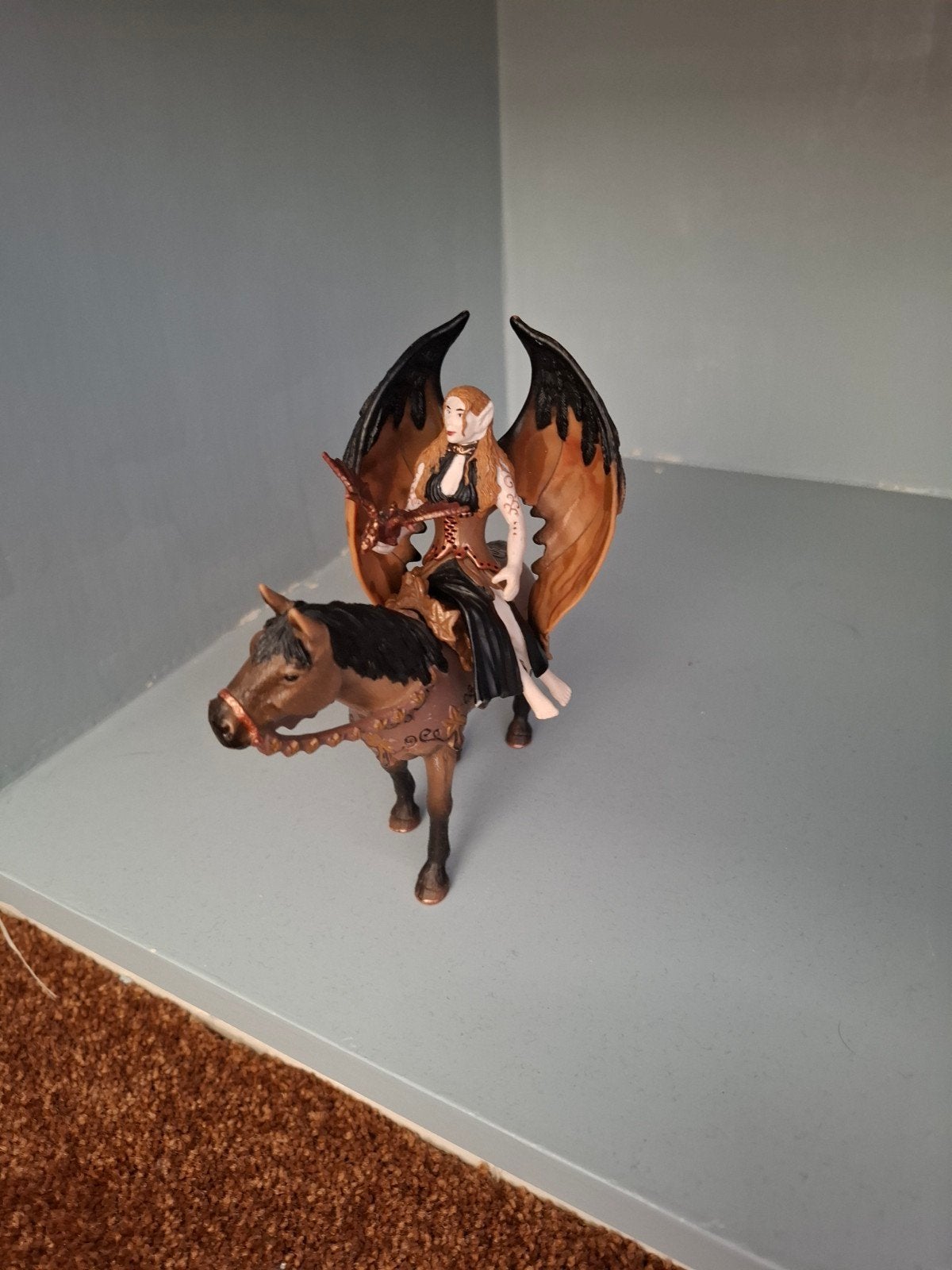 Schleich Elf op Paard met Vleugels - Fantasie Speelfiguur, Ophalen of Verzenden, Zo goed als nieuw