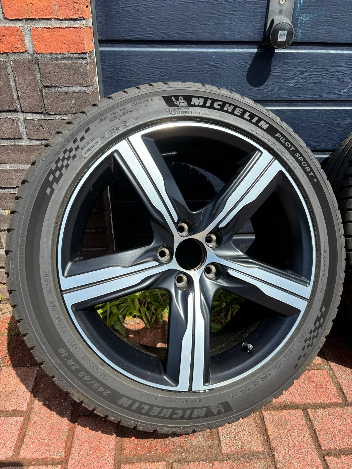 Volvo 18 inch Ixion III velgen | Michelin Pilot Sport 5, Ophalen, 18 inch, Banden en Velgen, Personenwagen
