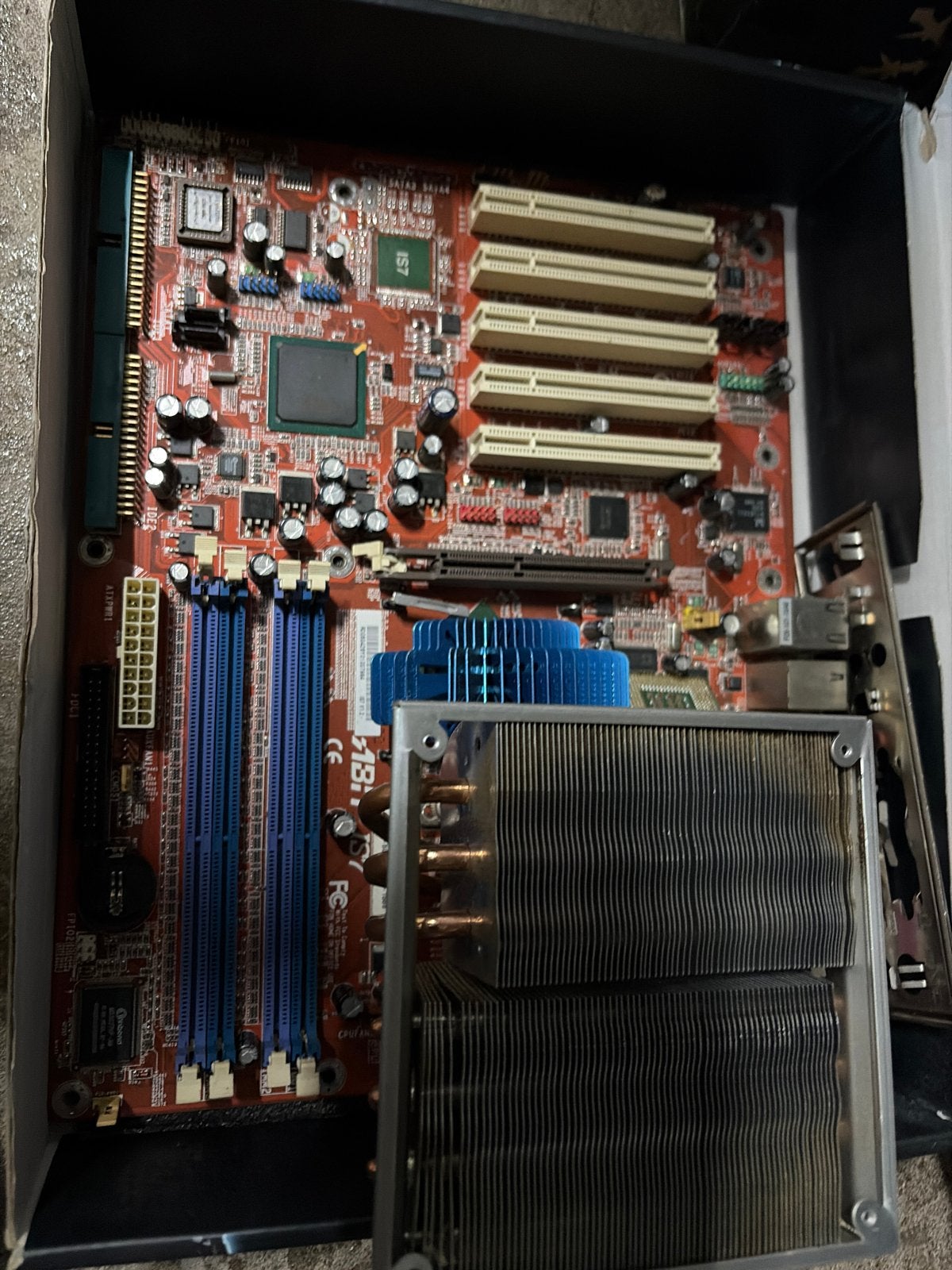 Oud moederbord met koeler - Ideaal voor verzamelaars, Computers en Software, Moederborden, Ophalen, Gebruikt, Overige typen, DDR