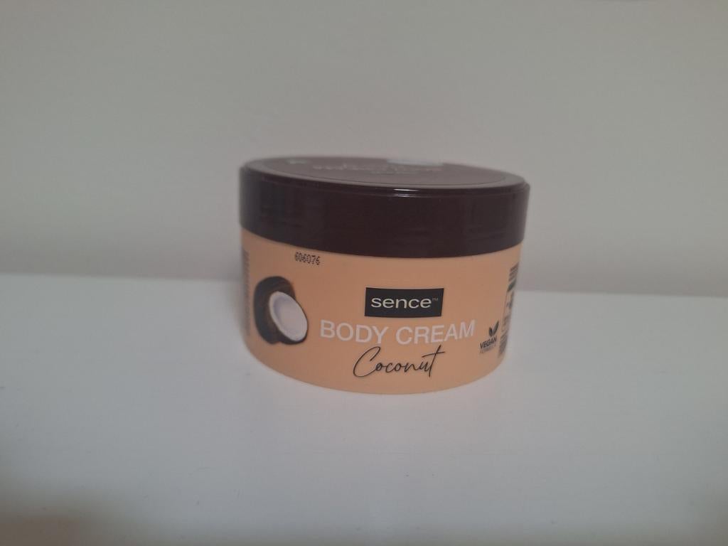 Sence Body Cream Coconut - Hydraterende Crème, Ophalen of Verzenden, Nieuw, Bodylotion, Crème of Olie