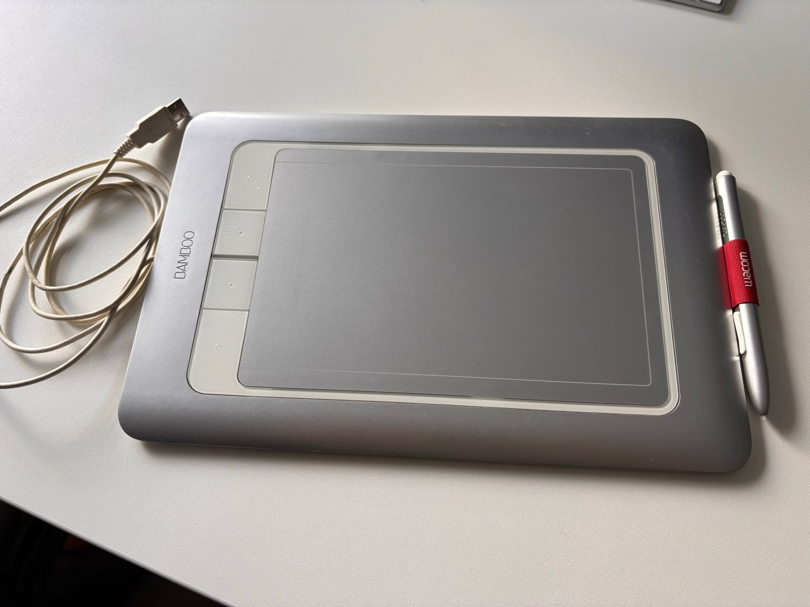 Wacom Bamboo Fun CTH-661 tekentablet - A4 formaat, Computers en Software, Ophalen of Verzenden, Gebruikt, Bedraad
