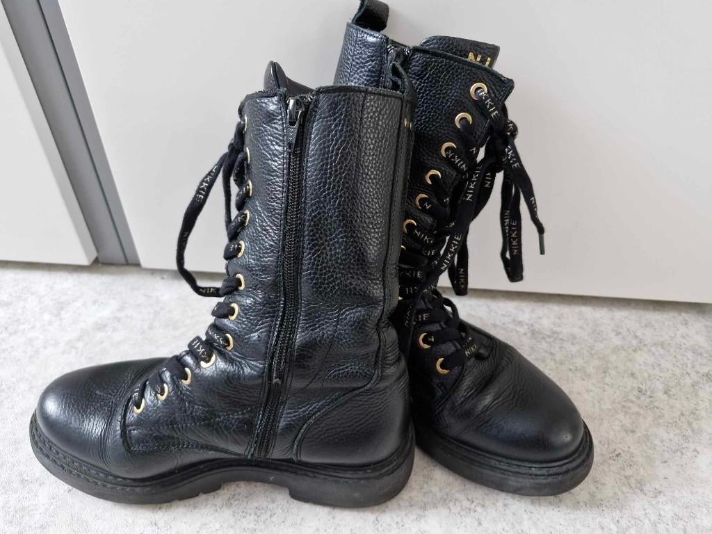 Nikkie Laarzen, Kleding | Dames, Schoenen, Hoge laarzen, Zwart, Ophalen of Verzenden, Zo goed als nieuw