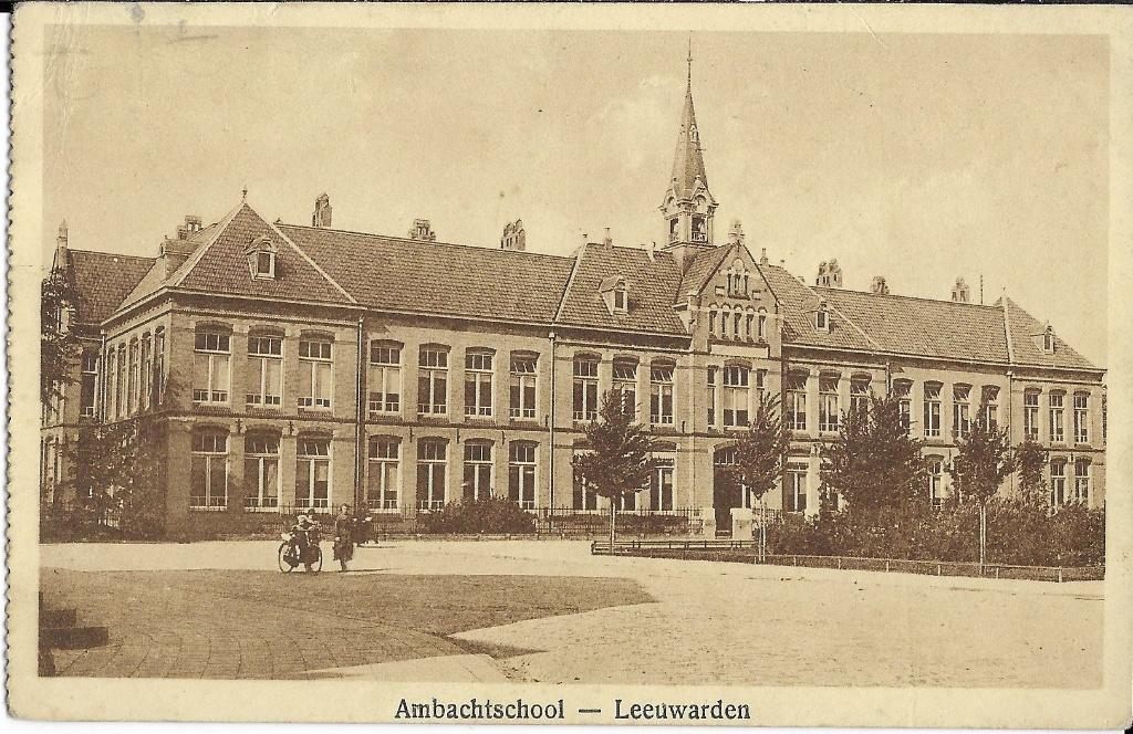 Leeuwarden, Ambachtschool, vrouw, fiets, toren, Verzenden, 1920 tot 1940, Gelopen, Friesland