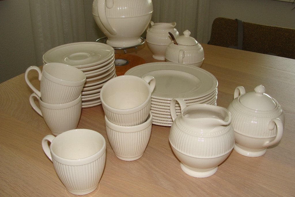 THEE SERVIES  WINDSOR  EN ESMEE, Ophalen of Verzenden